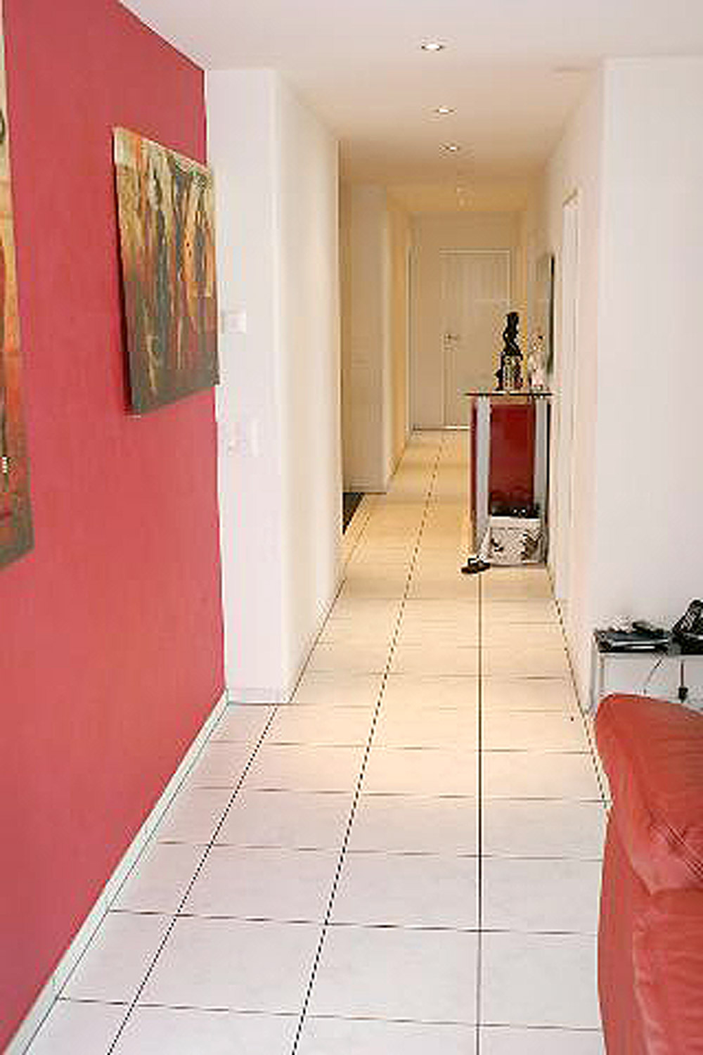 esco immo GmbH | Verkaufsobjekt | Grosszügige, moderne 5.5 Zimmer-Eigentumswohnung | Korridor 2 esco immo GmbH | Verkaufsobjekt | Grosszügige, moderne 5.5 Zimmer-Eigentumswohnung | Korridor 2